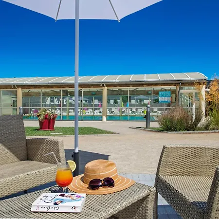 Holiday park Domaine De Port Aux Rocs 3*