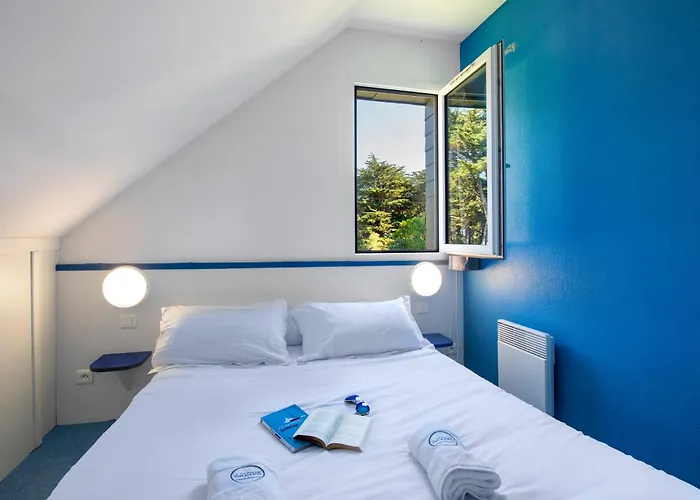 Domaine De Port Aux Rocs 3*