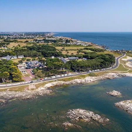 База отдыха Domaine De Port Aux Rocs Ле Круазик
