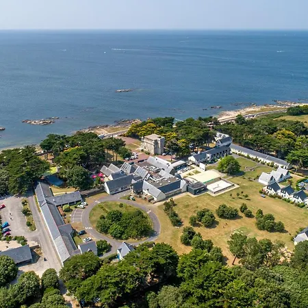 Domaine De Port Aux Rocs 3*