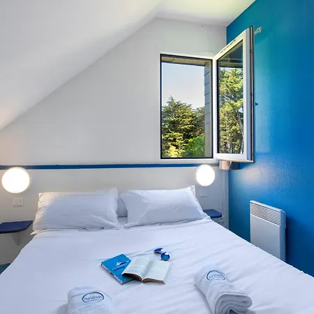 Domaine De Port Aux Rocs 3*