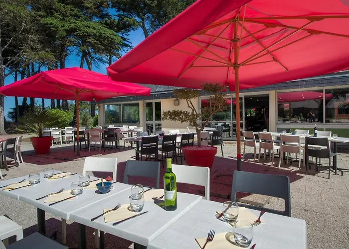 Domaine De Port Aux Rocs Holiday park